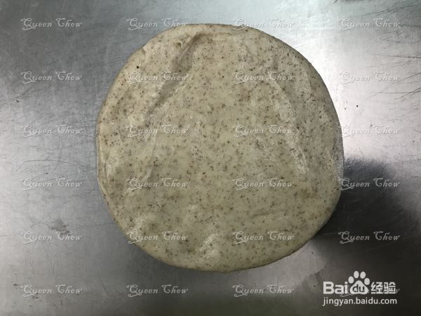 枣泥黑麦丑丑包