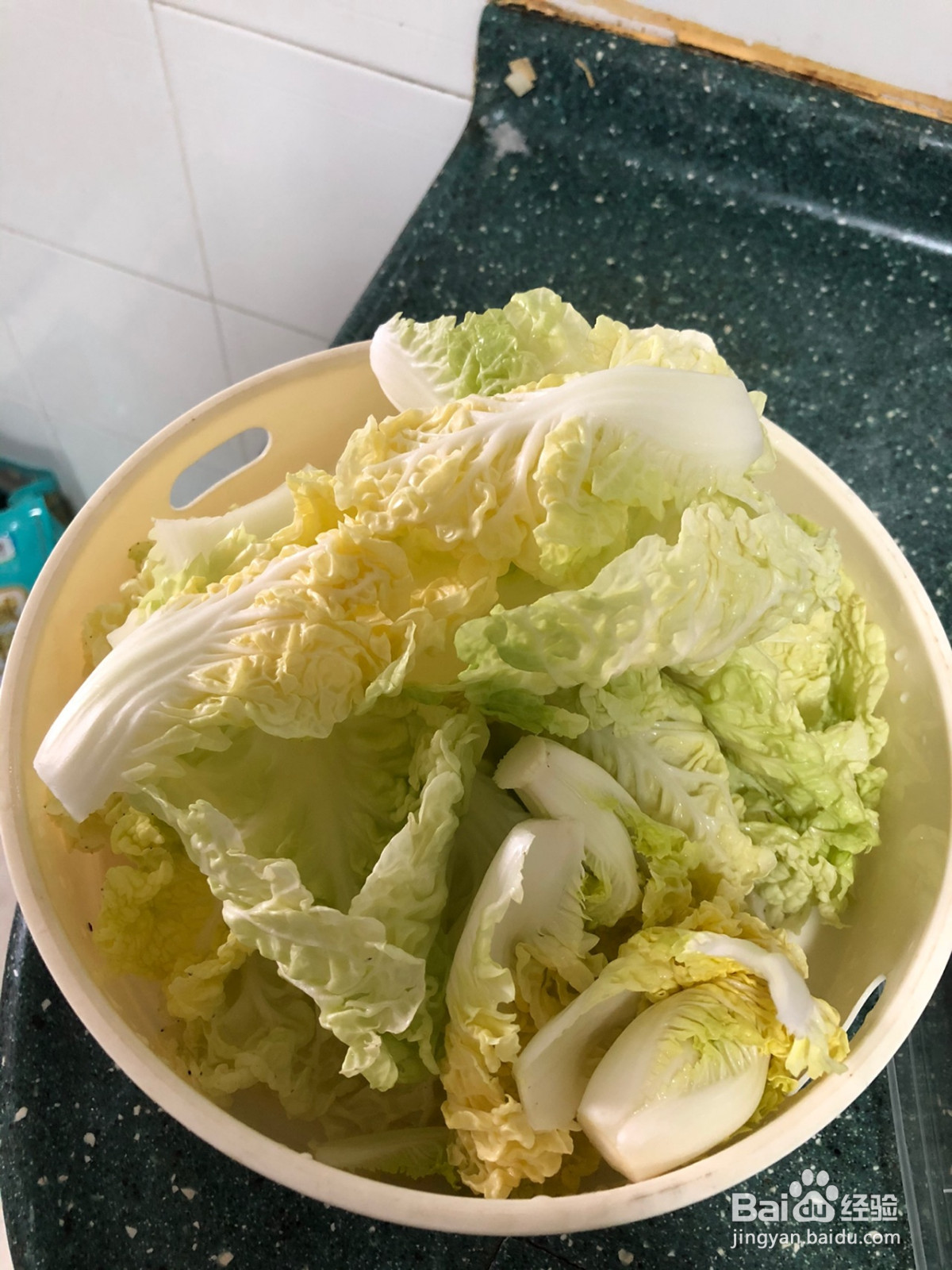 炸猪皮焖白菜的做法