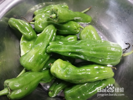 青椒毛豆米的做法