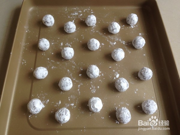 香草巧克力雪球的做法