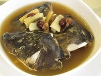 鱼头炖白菜的家常做法