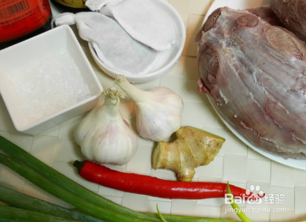 绍兴卤牛腱的做法