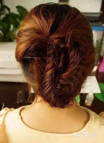 头发怎么扎好看?老是披头散发可不好