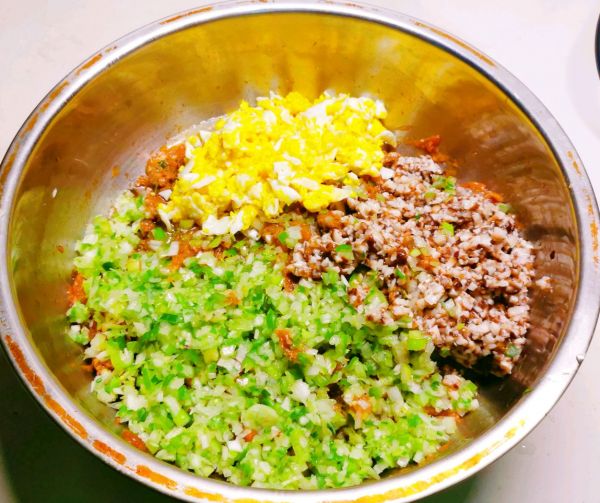 酱香鲜肉香菜水饺