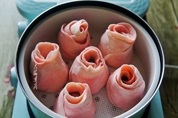 纯碱手工花式豆沙包