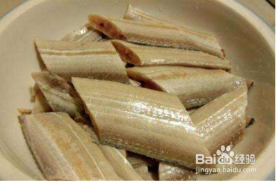 煎带鱼怎么不粘锅