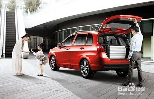 汽车钥匙锁在车里如何处理