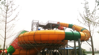 带女朋友去济南澄波湖水上乐园玩吧