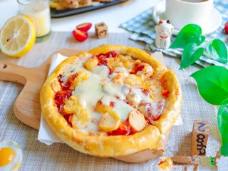 鱼丸卷边披萨怎么做？