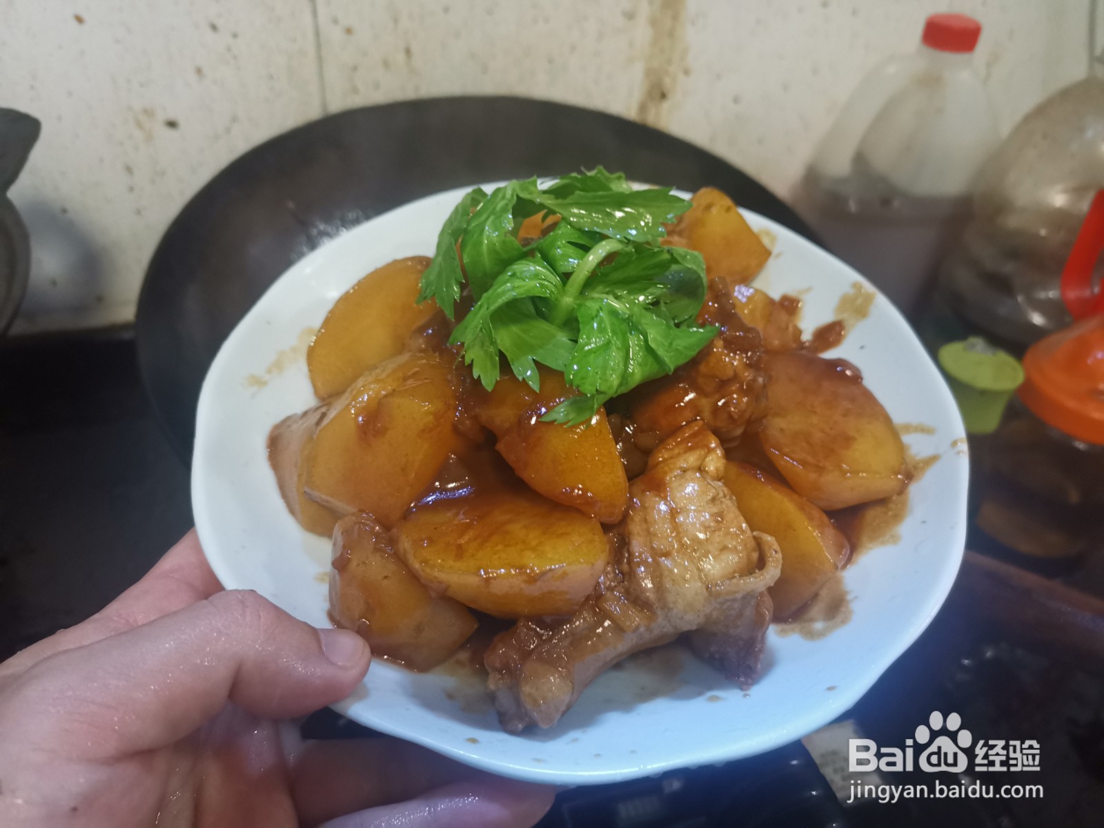 苹果味鸡腿肉炖土豆的做法