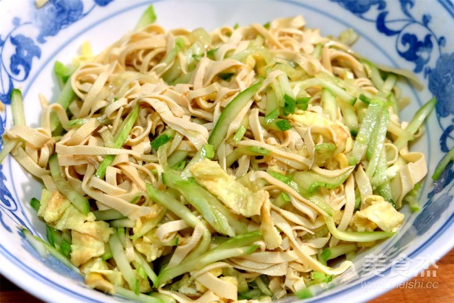 黄瓜鸡蛋拌豆腐丝