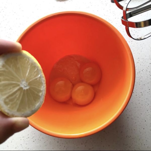 无冰渣丝滑口感芒果蔓越莓冰激凌