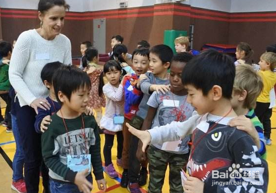 上了年纪的老人一个在家怎么排解寂寞?