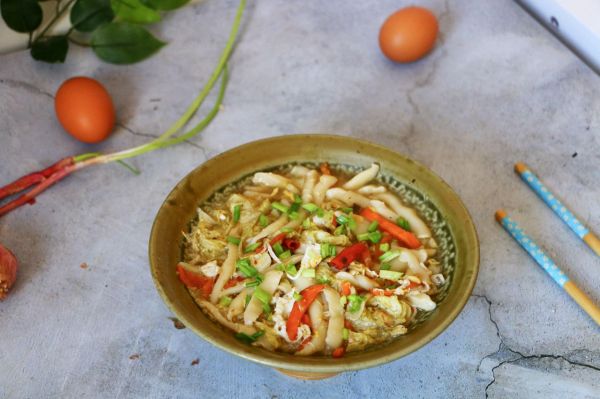 清淡养胃蛋花刀削面