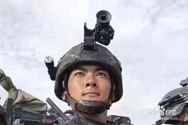 手电怎样安装在头上？电灯怎样固定帽子上？