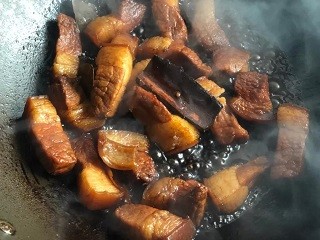 赤酱红烧肉怎么做?