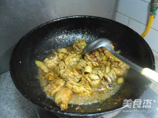 黄焖栗子鸡的做法