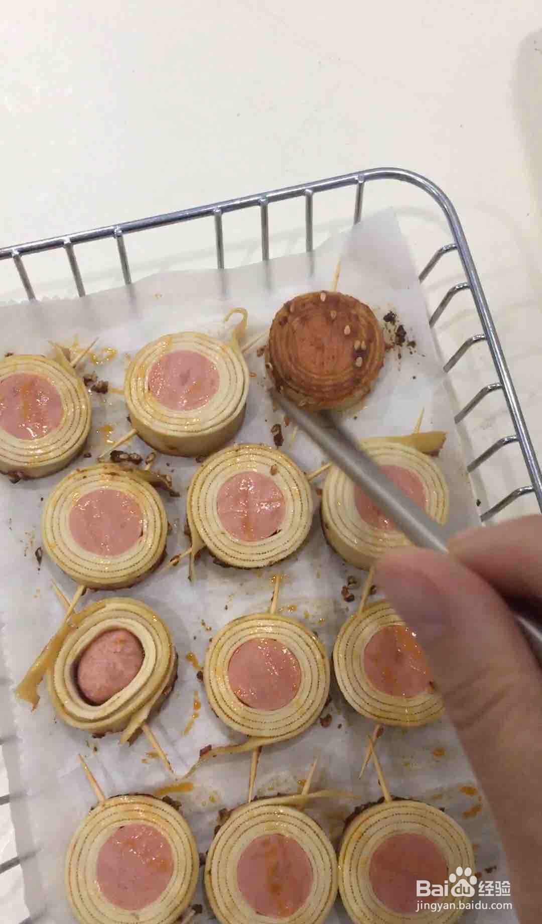 如何做人人都喜欢的豆皮香肠卷