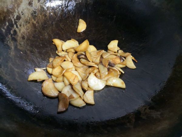 莲藕玉米花生山药汤