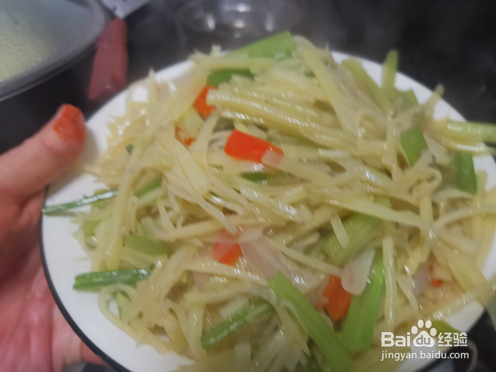 芹菜段炒土豆丝
