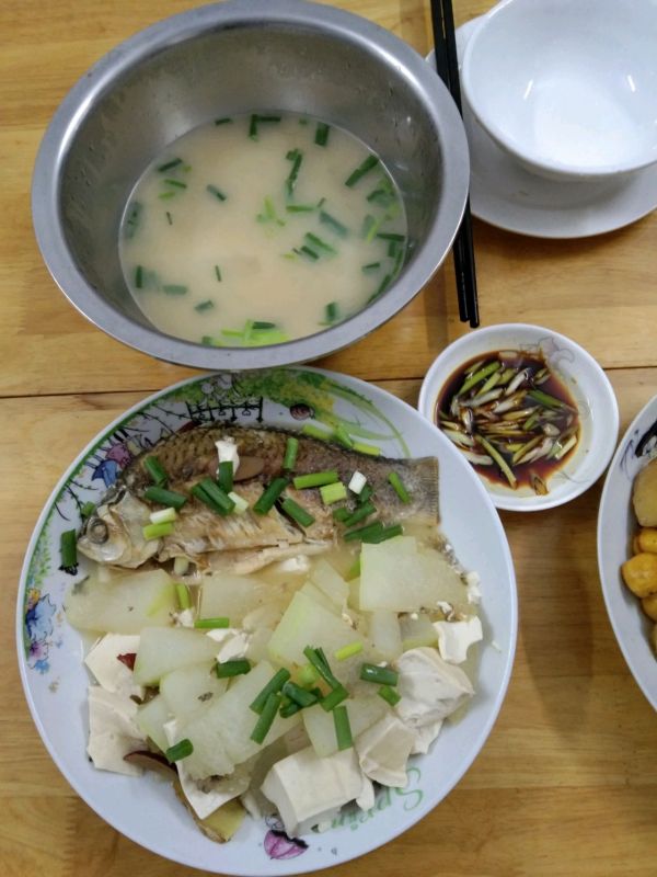 冬瓜侧鱼豆腐汤