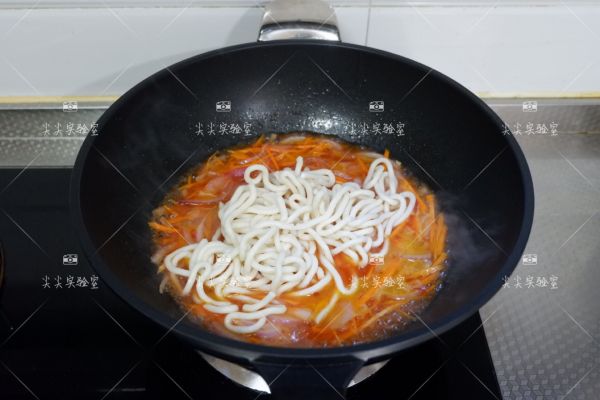 金枪鱼番茄炒乌冬