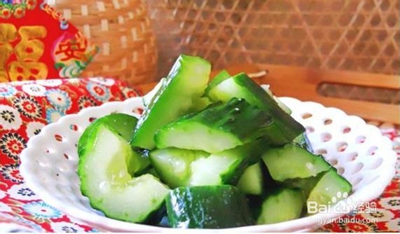 怎么做盐拌黄瓜--夏季凉拌菜盐拌黄瓜的做法