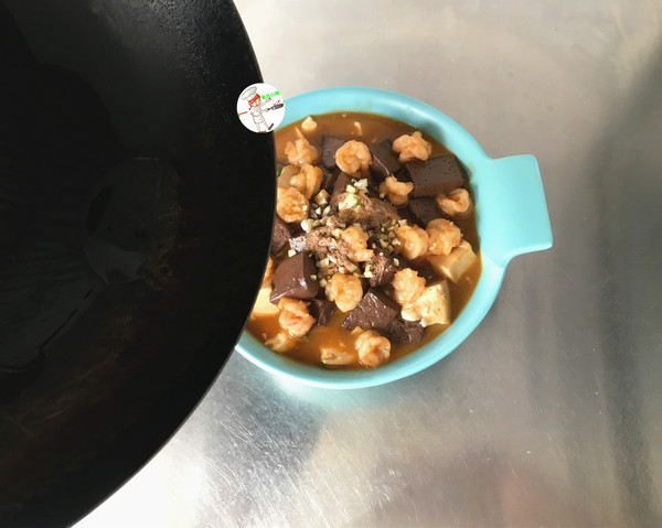 虾仁鸭血豆腐煲