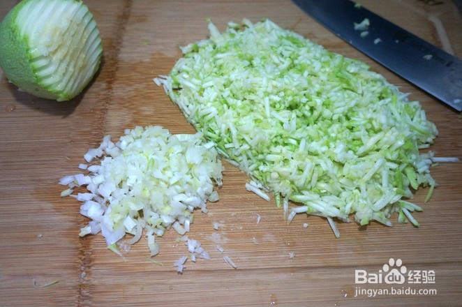 香煎猪肉西葫芦馄饨的做法