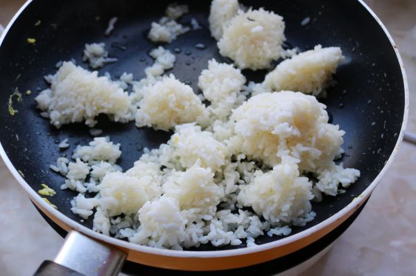 西蓝花虾仁炒饭