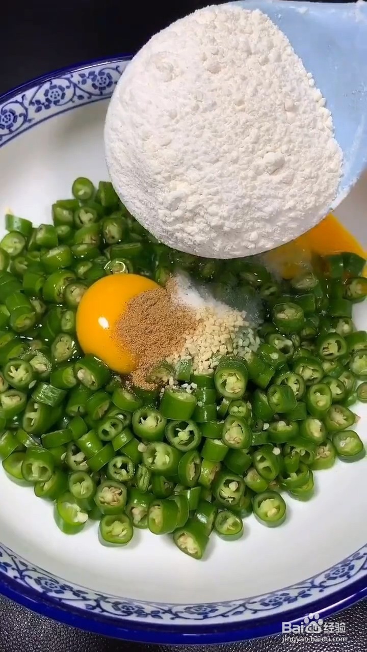 如何制作简单又非常下饭的辣椒炒鸡蛋