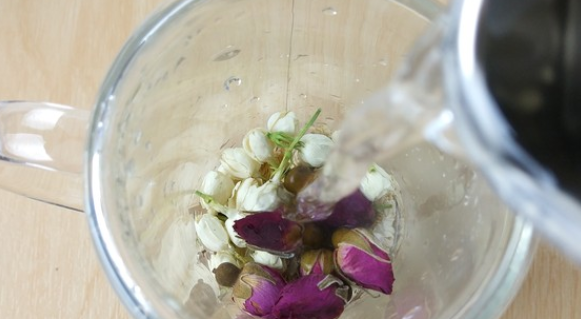 胎菊，茉莉花，玫瑰花这三种可以一起三在一起喝吗