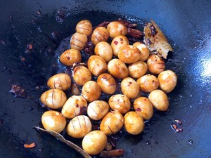 香辣啤酒卤鹌鹑蛋怎么做