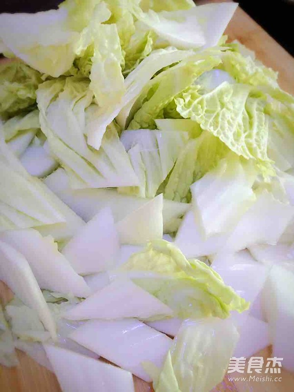 白菜炒木耳的做法