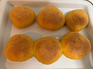 全麦南瓜核桃仁葡萄干面包的做法