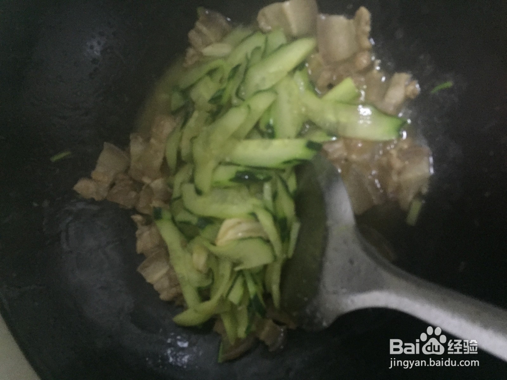 家常菜之五花肉炒黄瓜的简单做法