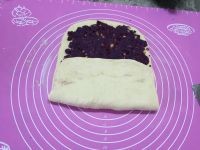 紫薯果仁麻花卷