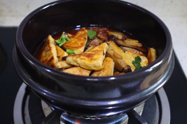 家常香辣豆腐煲