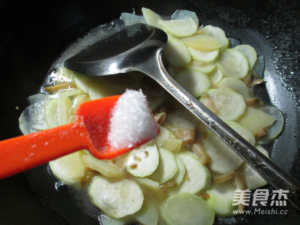 榨菜丝长瓜煮土豆