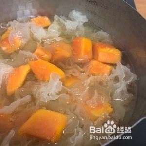 木瓜雪耳糖水的做法