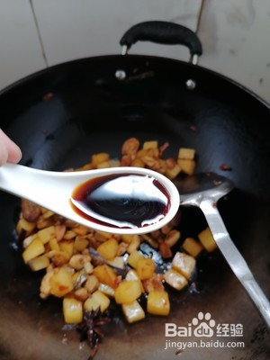 鸡腿肉烧土豆丁