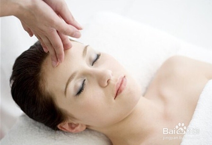 女性肌肤的该怎样呵护保养
