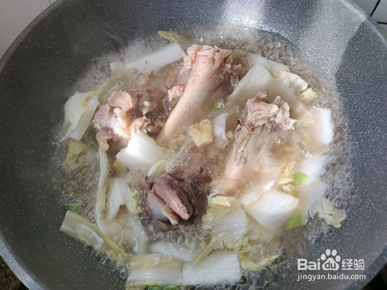 海滋味骨汤炖白菜的做法