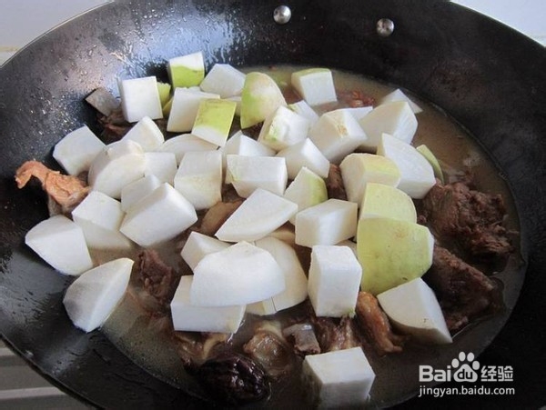 怎么做恰玛古焖羊排