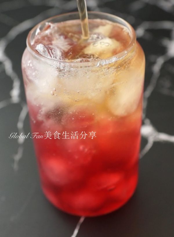 蔓越莓茉莉气泡水