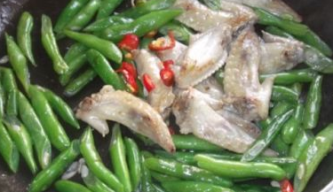 营养美食翅尖炒四季豆