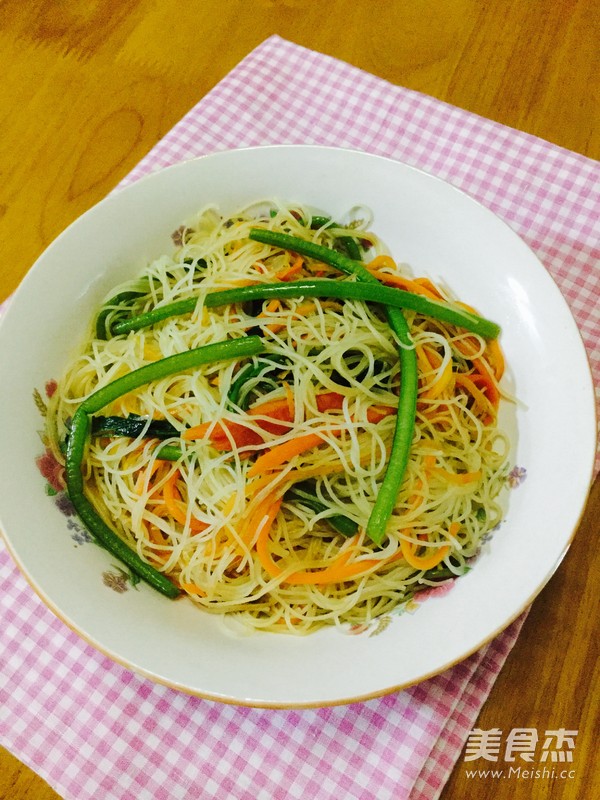 薯苗胡萝卜炒米粉