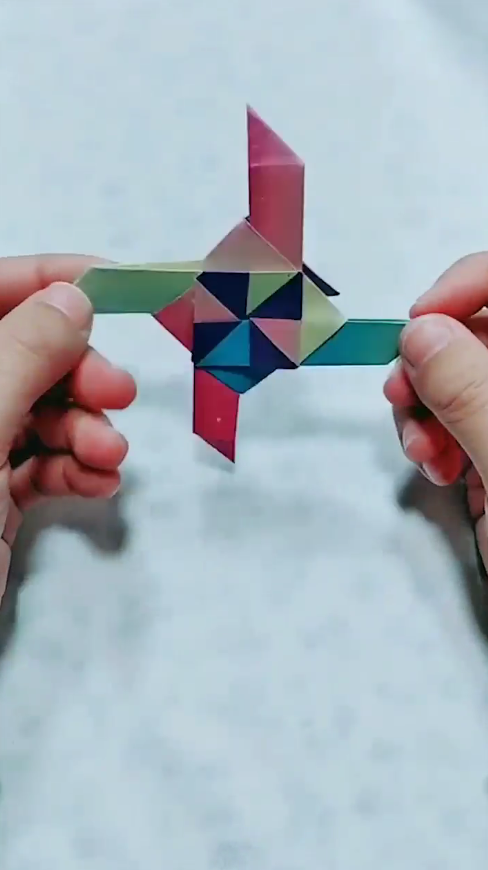 飞镖折纸怎么折？