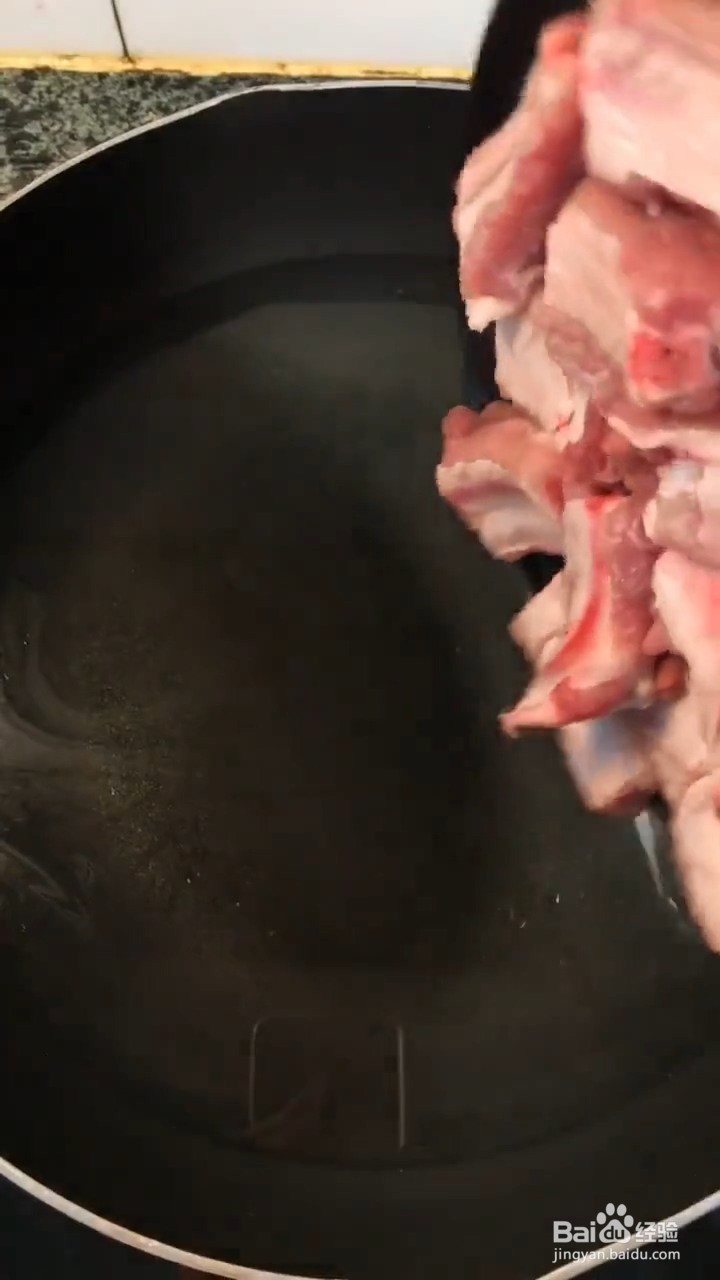 如何制作营养排骨汤