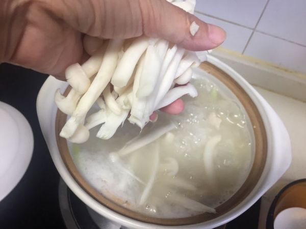 鸡丝菌菇青菜粥